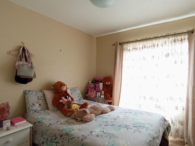 Secure, Well-Positioned Two-Bedroom Apartment with Lifestyle Appeal - Photo 9