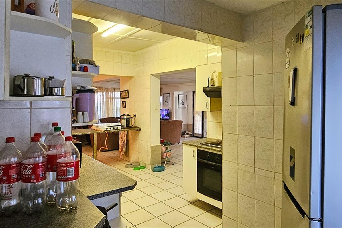 5 Freestanding Townhouses on One Erf - Photo 4