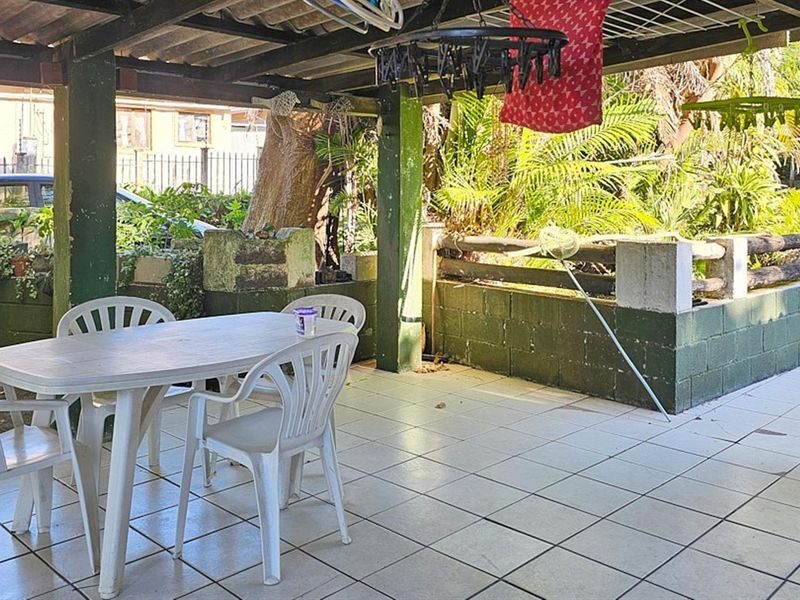 5 Freestanding Townhouses on One Erf - Photo 3