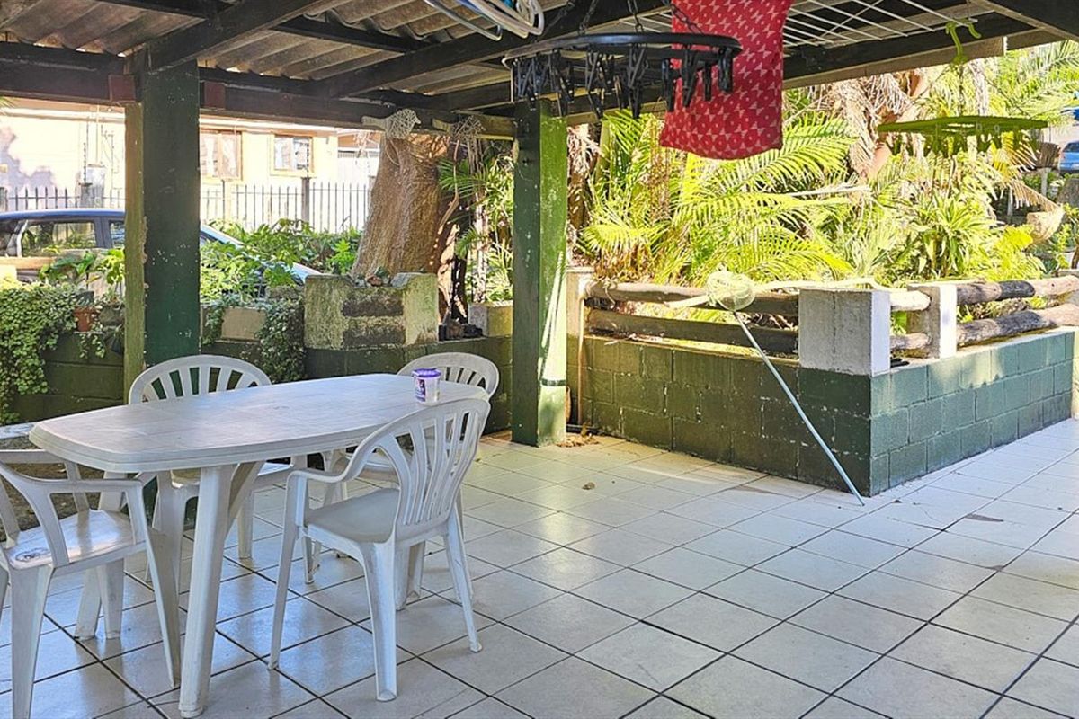 5 Freestanding Townhouses on One Erf - Photo 3