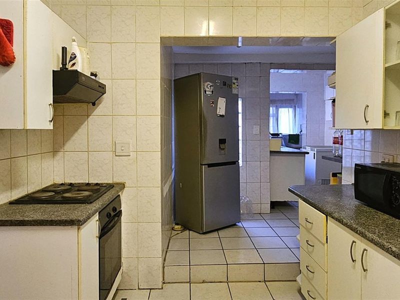 5 Freestanding Townhouses on One Erf - Photo 10