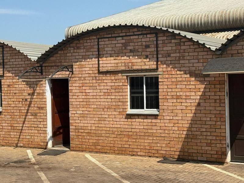 Commercial Property To Rent in Vaalbank, Middelburg - Photo 8
