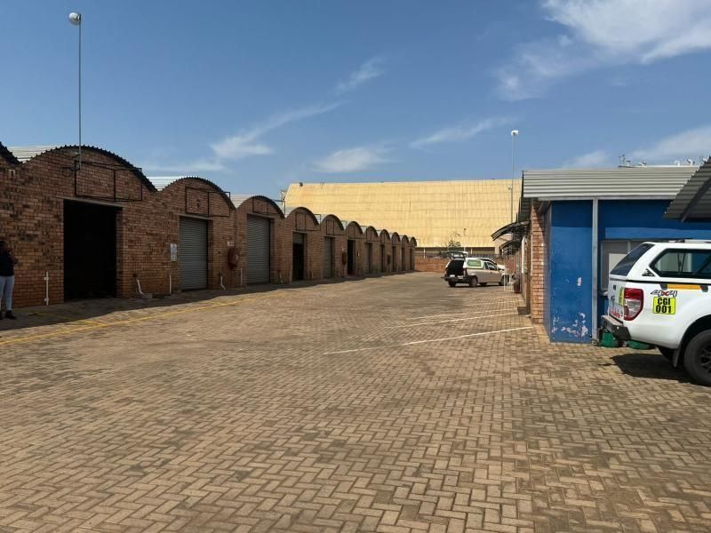 Commercial Property To Rent in Vaalbank, Middelburg - Photo 4