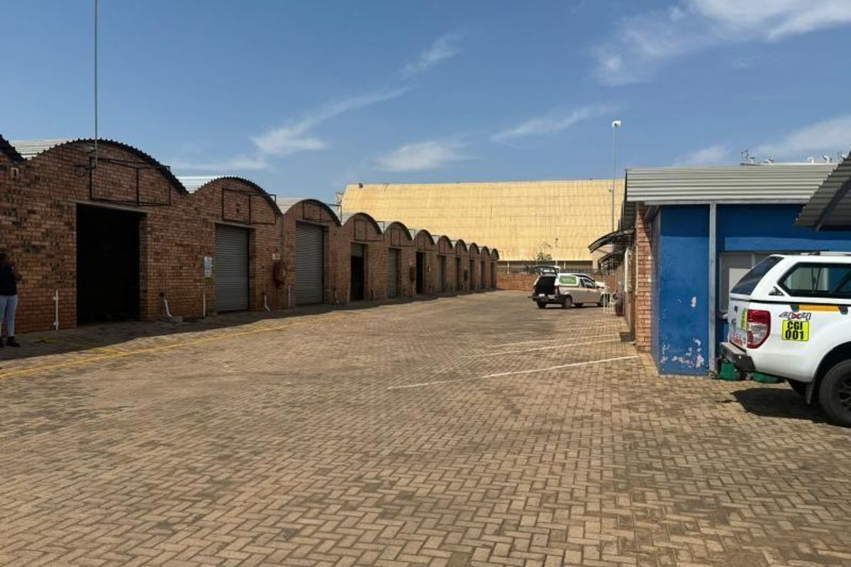 Commercial Property To Rent in Vaalbank, Middelburg - Photo 4