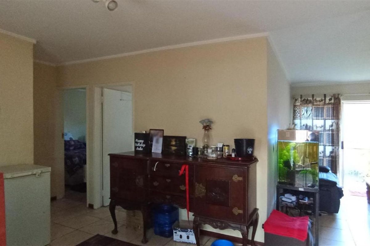 Ground Floor Stack Apartment For Sale in Kosmosdal, Centurion - Photo 5