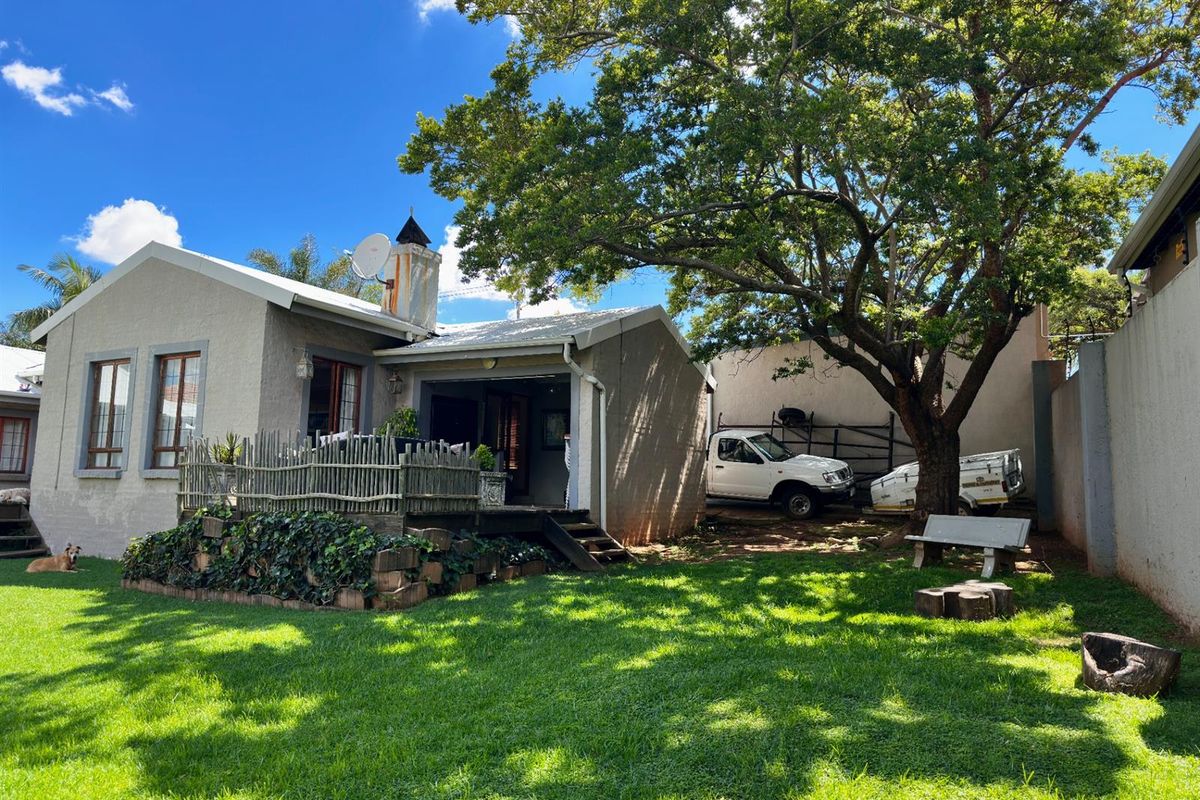 House For Sale in Waterkloof Ridge, Pretoria - Photo 3