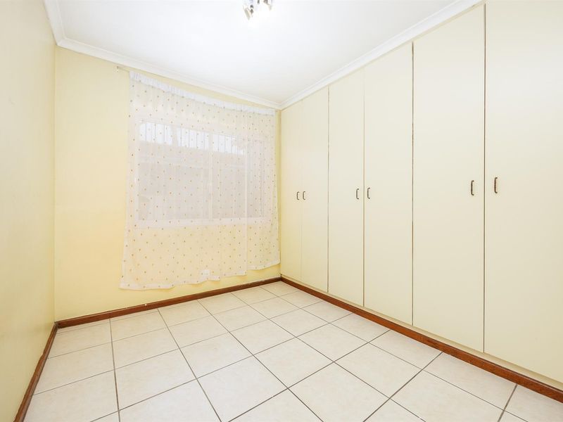 House for Sale - Charlesville, Cape Town - Photo 8