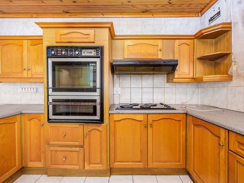 House for Sale - Charlesville, Cape Town - Photo 6