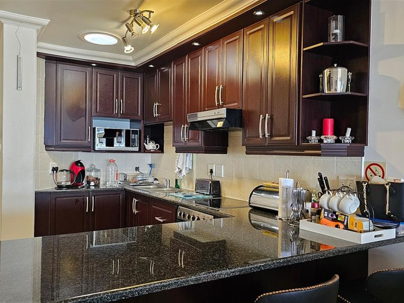 Apartment For Sale in Manaba Beach, Margate, KwaZulu Natal - Photo 8