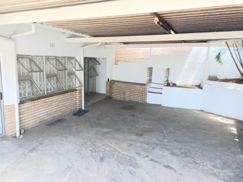 3 Bedroom House With a granny flat and a Garage for Sale in Shastri Park, Phoenix, KwaZulu Natal - Photo 5