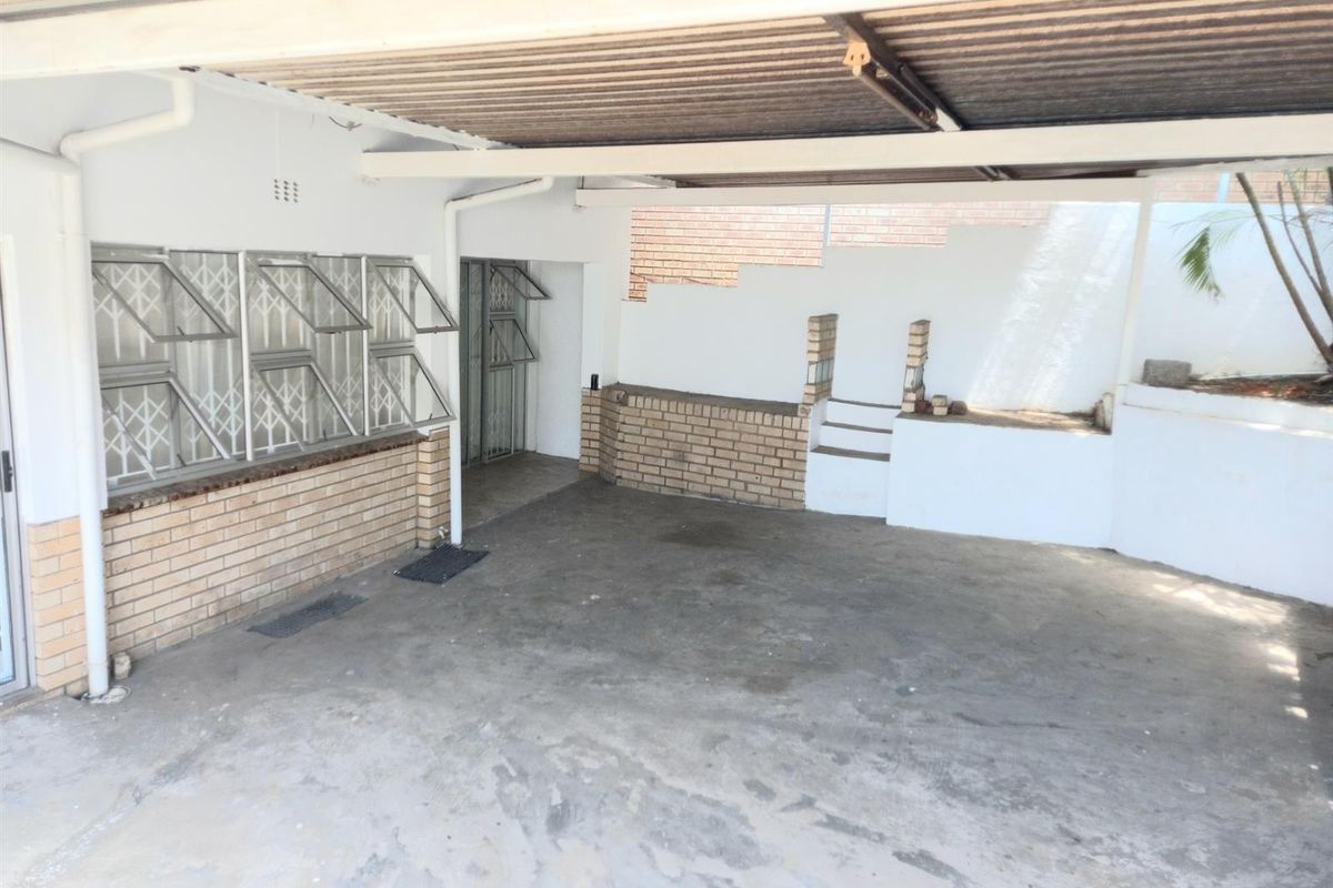 3 Bedroom House With a granny flat and a Garage for Sale in Shastri Park, Phoenix, KwaZulu Natal - Photo 5