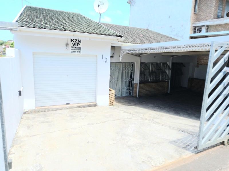 3 Bedroom House With a granny flat and a Garage for Sale in Shastri Park, Phoenix, KwaZulu Natal - Photo 2