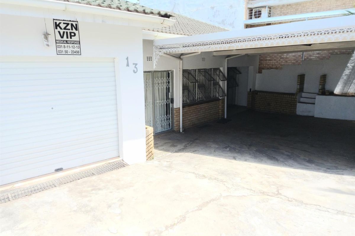 3 Bedroom House With a granny flat and a Garage for Sale in Shastri Park, Phoenix, KwaZulu Natal - Photo 3