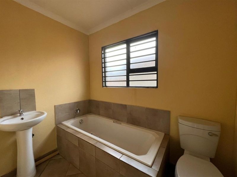 House For Sale in Palm Springs, Evaton - Photo 7