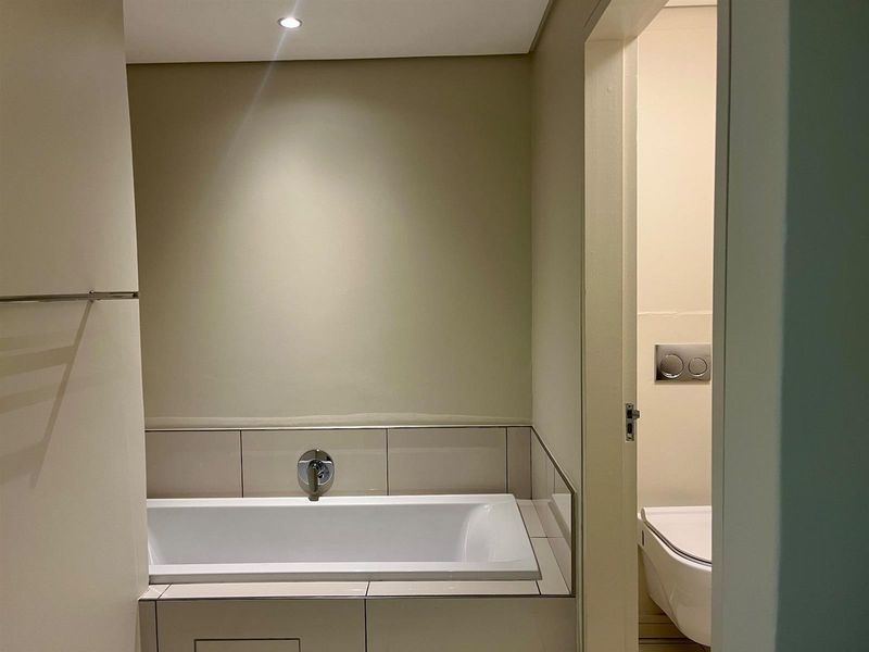 Apartment To Rent in Rosebank, Johannesburg - Photo 9