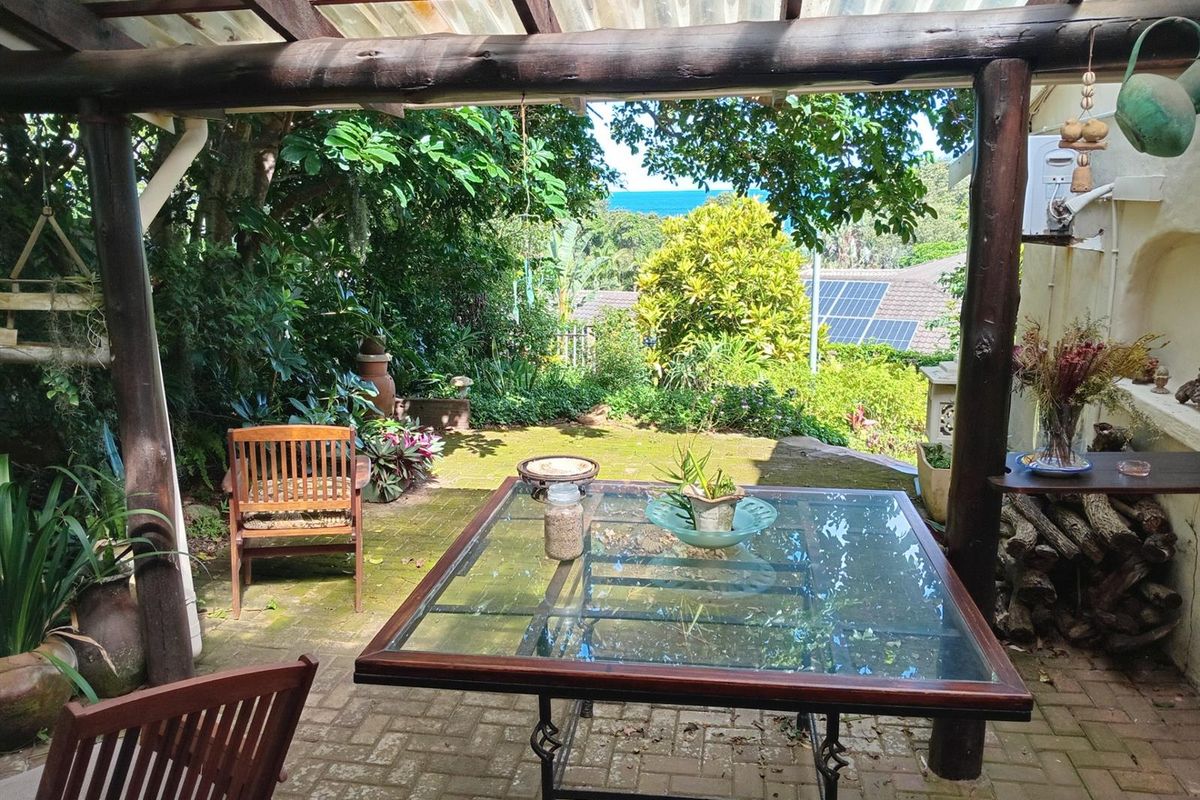 Exceptional Coastal Family Home with Panoramic Sea Views - Photo 2