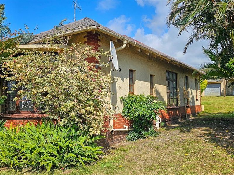 4 Bedroom House with OLD WORLD CHARM - Photo 7