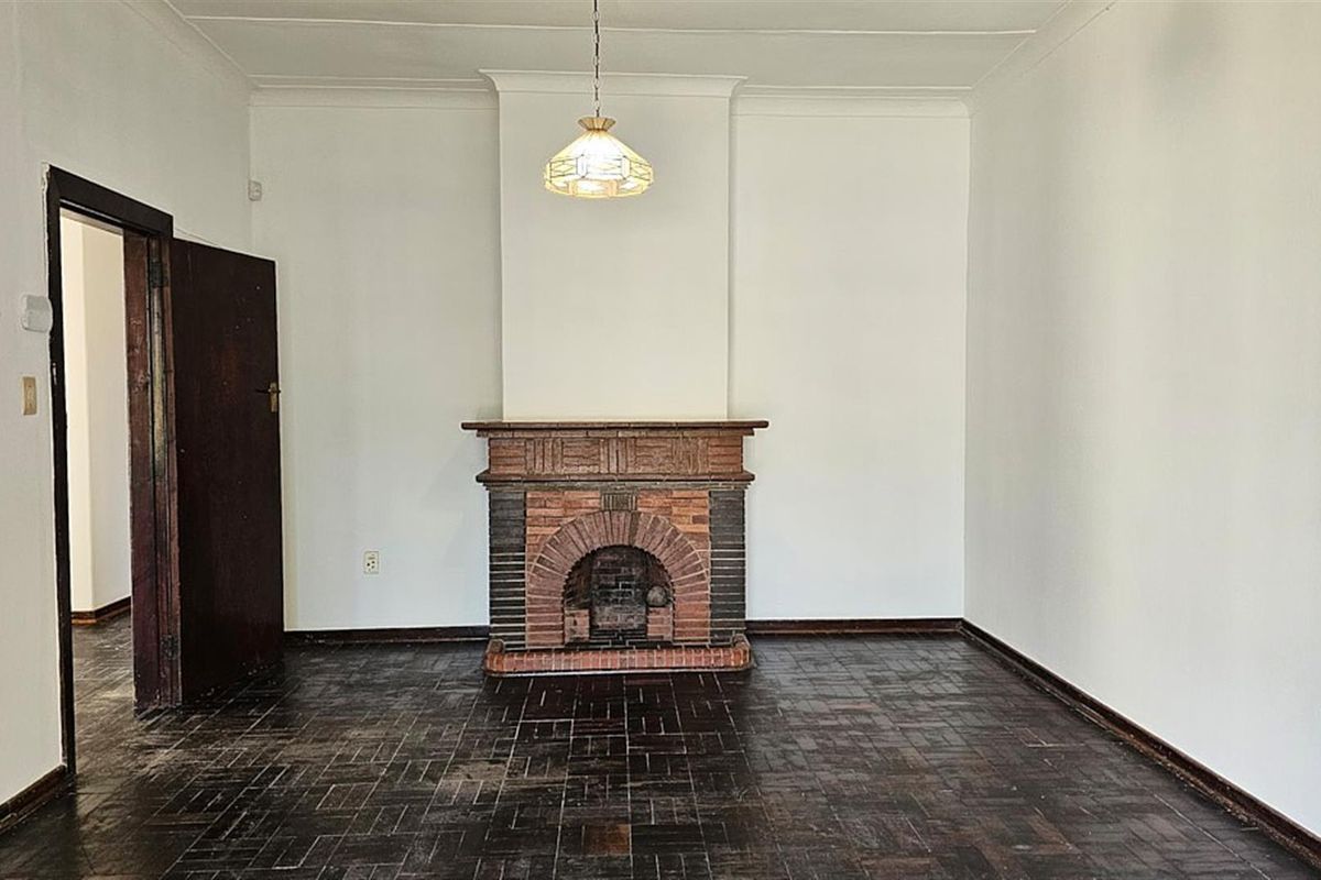 4 Bedroom House with OLD WORLD CHARM - Photo 2