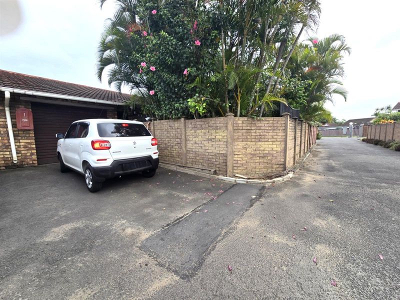 Low maintenance, 2 Bedroom facebrick unit for sale - Photo 2