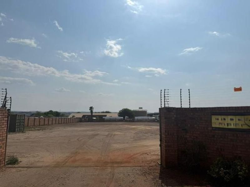 Industrial Property To Rent in Vaalbank, Middelburg - Photo 3
