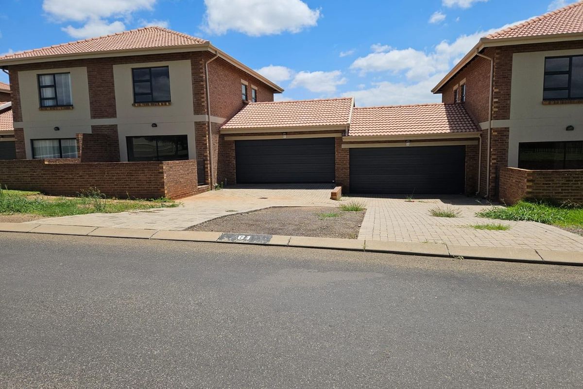 House For Sale in Jackaroo Park, Witbank - Photo 2