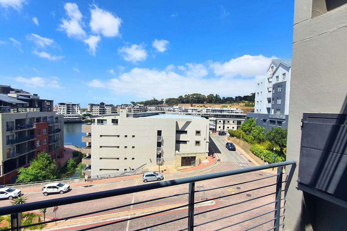 2-Bedroom Duplex Penthouse | Riverside Lofts, Tyger Falls - Photo 2