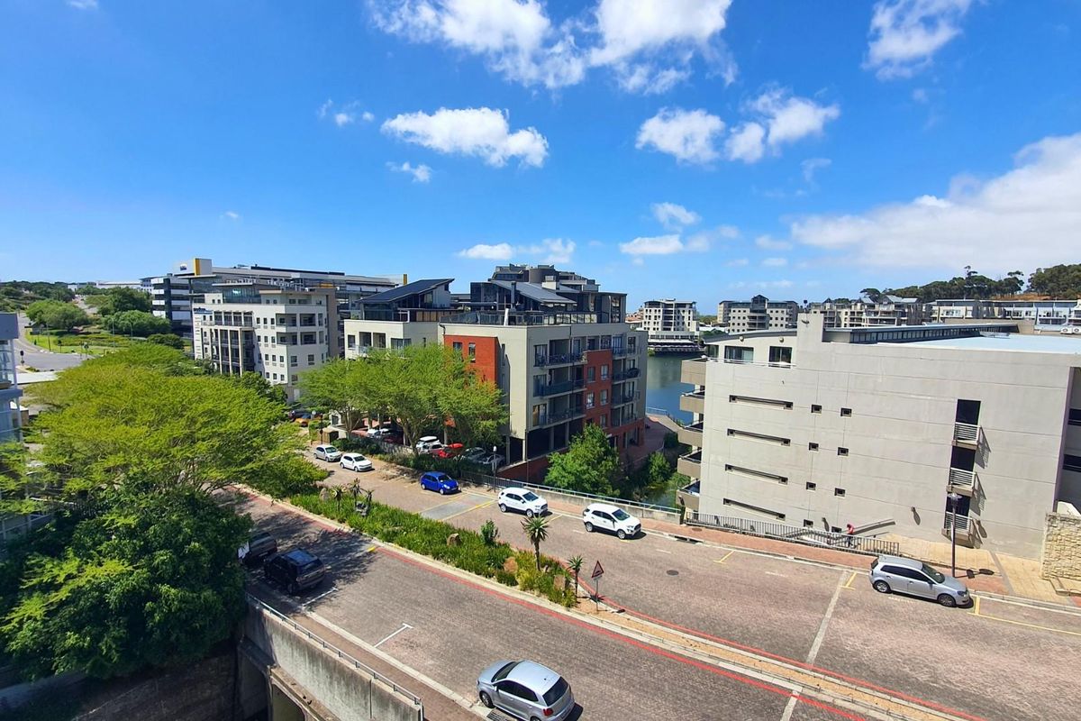 2-Bedroom Duplex Penthouse | Riverside Lofts, Tyger Falls - Photo 3