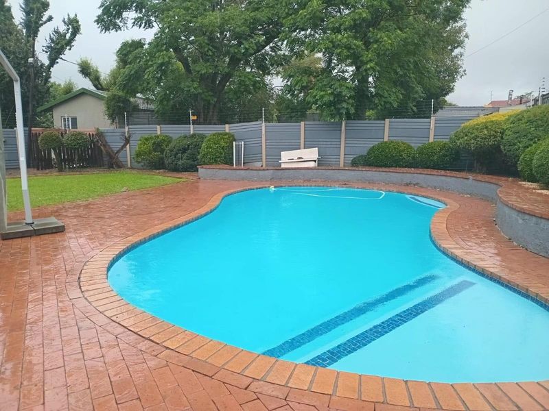 Large House for Sale in the Boomed Off Area of Hurlyvale - Photo 10