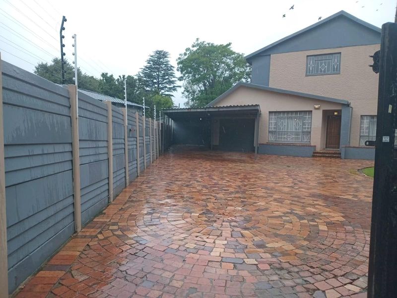 Large House for Sale in the Boomed Off Area of Hurlyvale - Photo 7