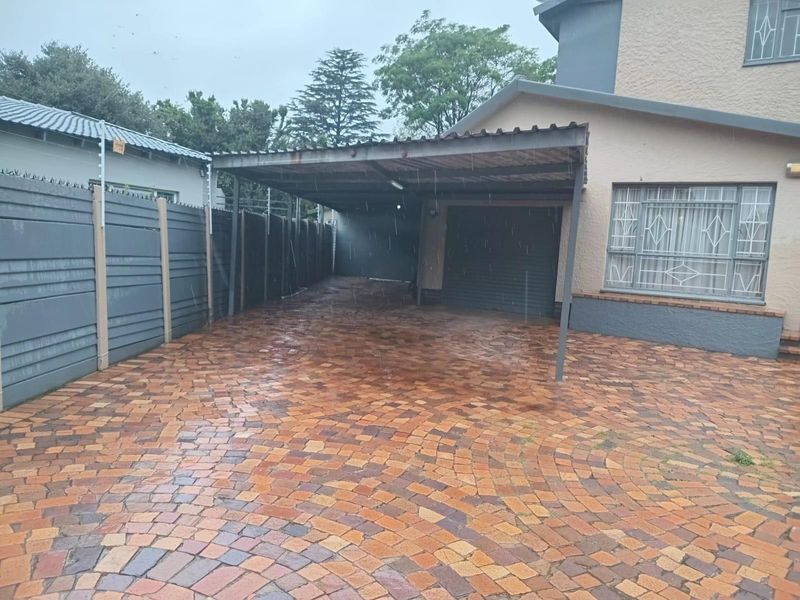 Large House for Sale in the Boomed Off Area of Hurlyvale - Photo 5