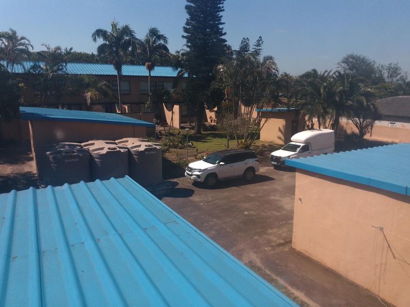 Townhouse To Rent in Port Edward KwaZulu Natal - Photo 1