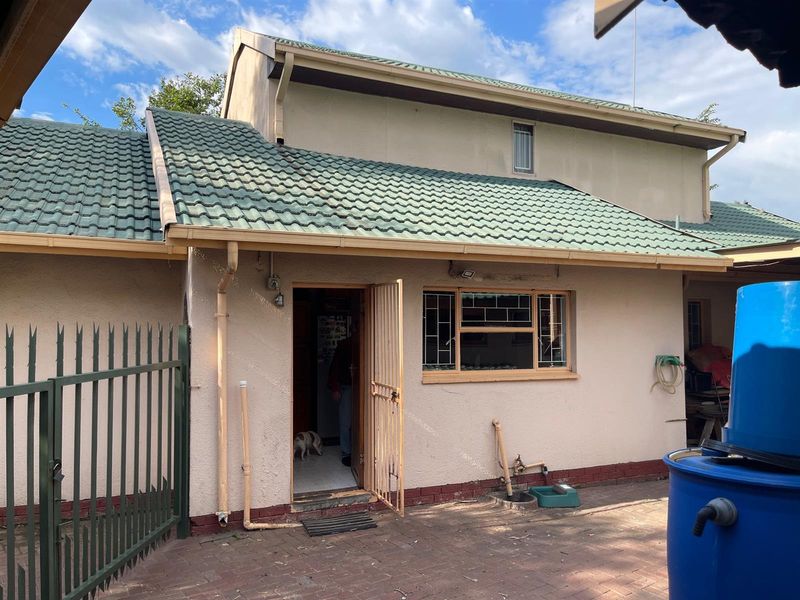 Double Storey  House For Sale in Secunda - Photo 5