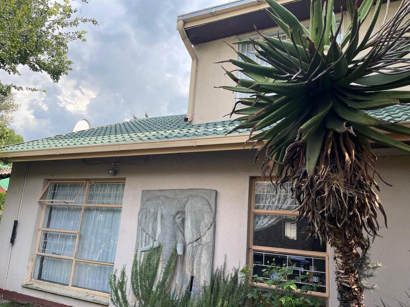 Double Storey  House For Sale in Secunda - Photo 10