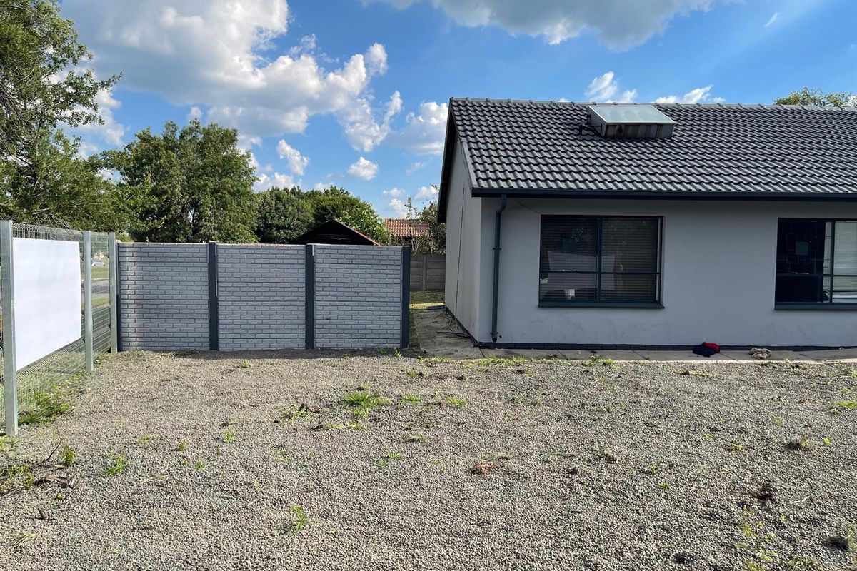 Commercial Property For Sale in Secunda - Photo 4