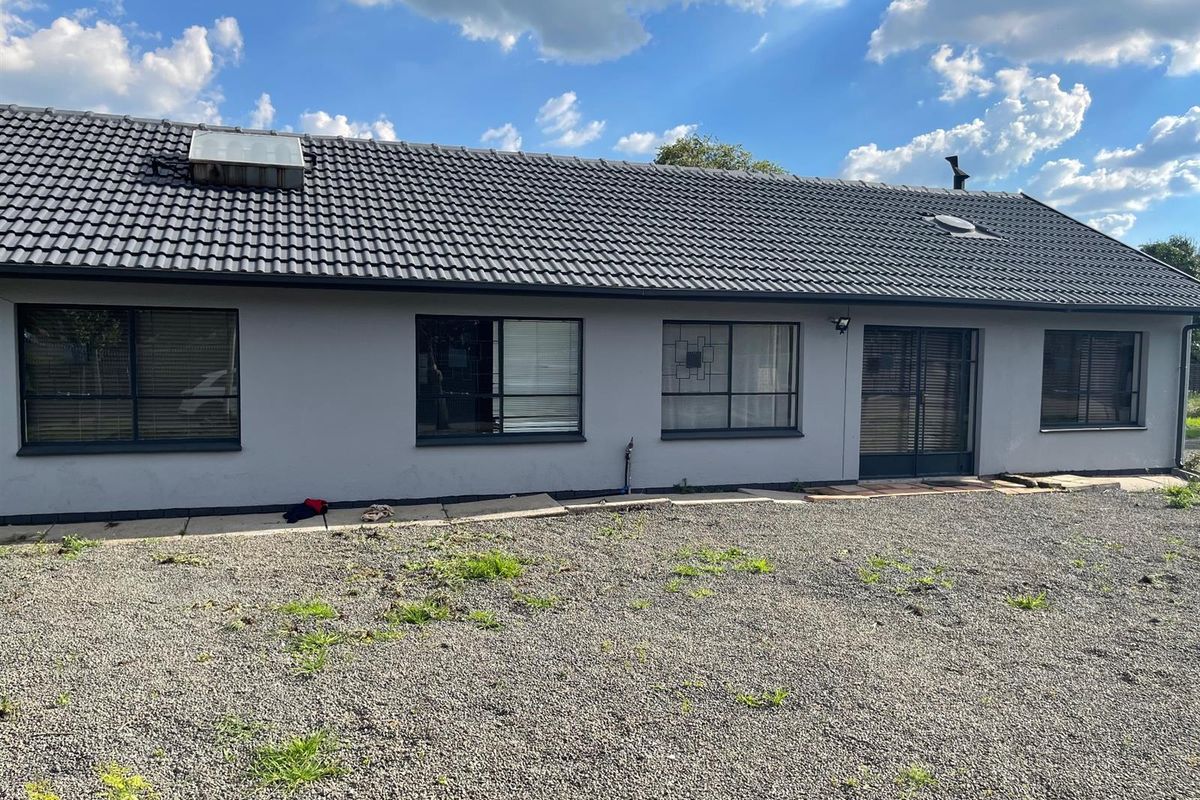 Commercial Property For Sale in Secunda - Photo 5