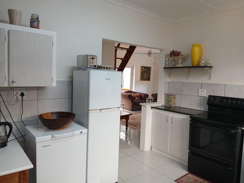 A Welcoming Haven of Style, Sophistication and Home Comforts - Photo 8