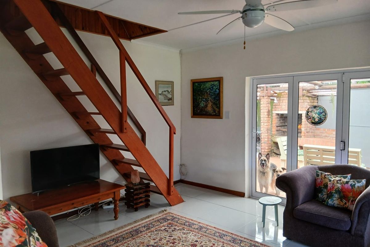 A Welcoming Haven of Style, Sophistication and Home Comforts - Photo 4