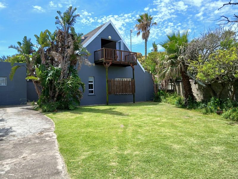 A Welcoming Haven of Style, Sophistication and Home Comforts - Photo 2