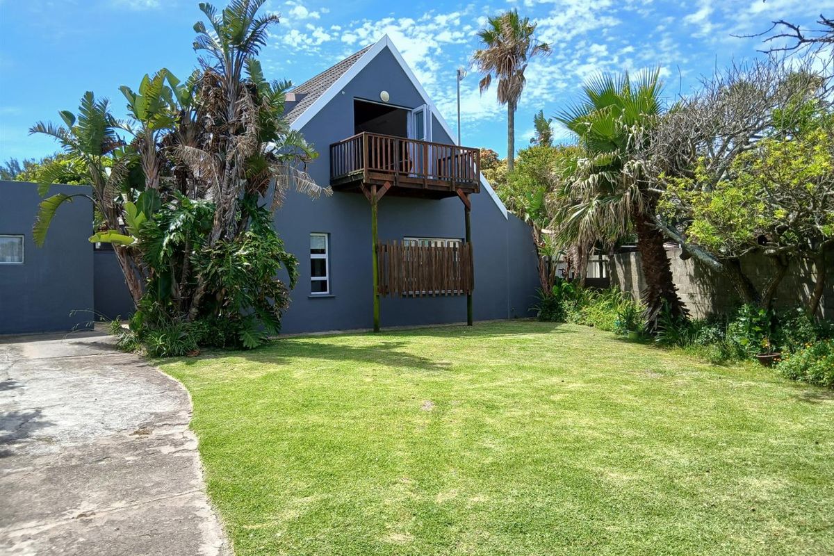 A Welcoming Haven of Style, Sophistication and Home Comforts - Photo 2