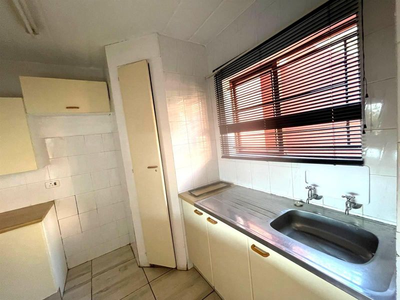 Excellent Opportunity:- 2 Bedrooms | 1 Bathroom | Ground Floor in Little Falls For Sale - Photo 9