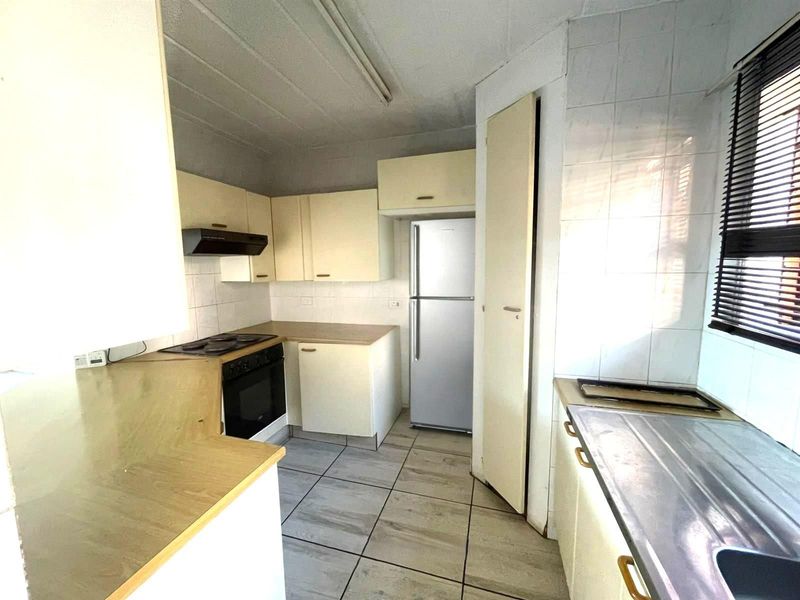 Excellent Opportunity:- 2 Bedrooms | 1 Bathroom | Ground Floor in Little Falls For Sale - Photo 6