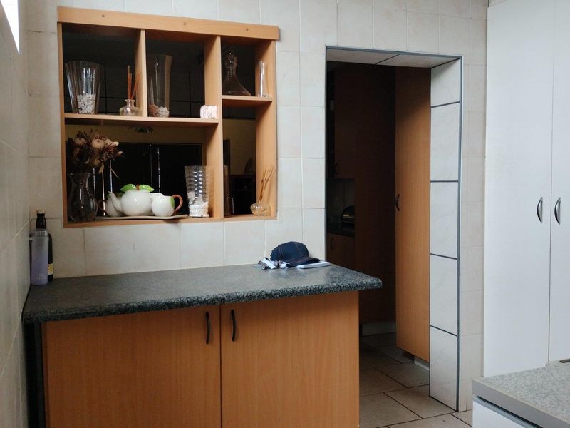 Apartment For Sale in New State Areas, Springs - Photo 9