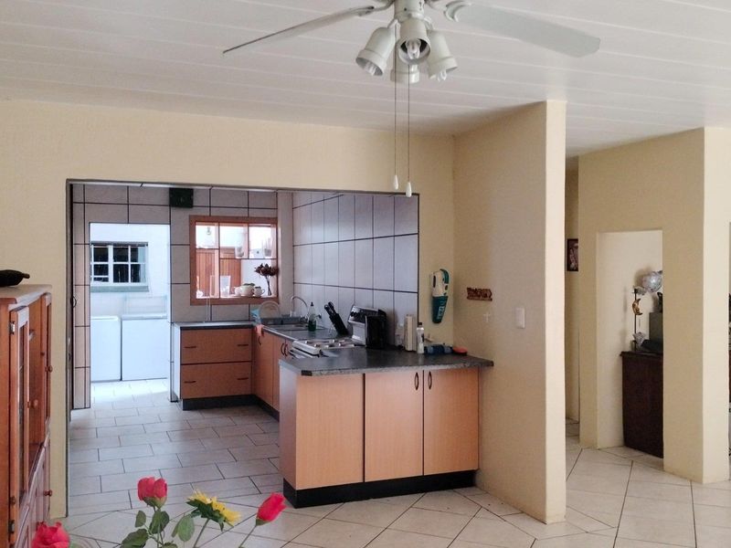 Apartment For Sale in New State Areas, Springs - Photo 3