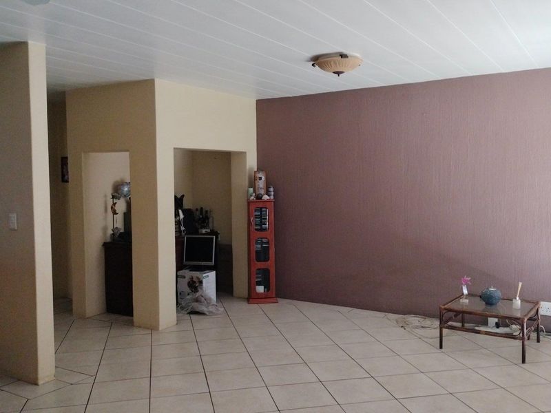 Apartment For Sale in New State Areas, Springs - Photo 6