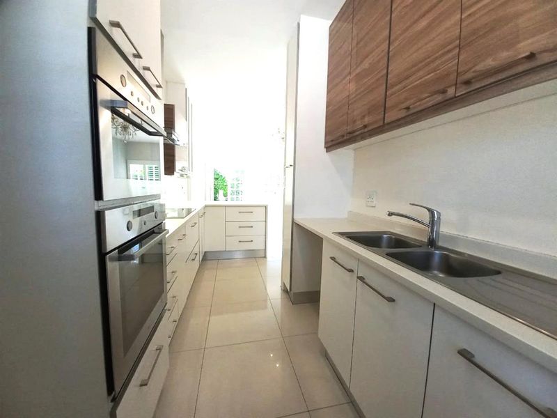 Price reduced  Immaculate Renovated Garden Unit in Prime Sandown location. - Photo 8