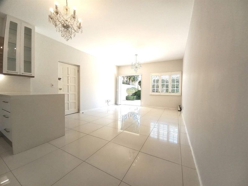 Price reduced  Immaculate Renovated Garden Unit in Prime Sandown location. - Photo 5