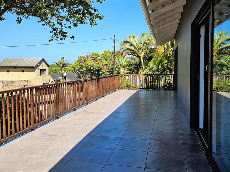 House (4 Apartments) For Sale in Ramsgate, KwaZulu Natal - Photo 2