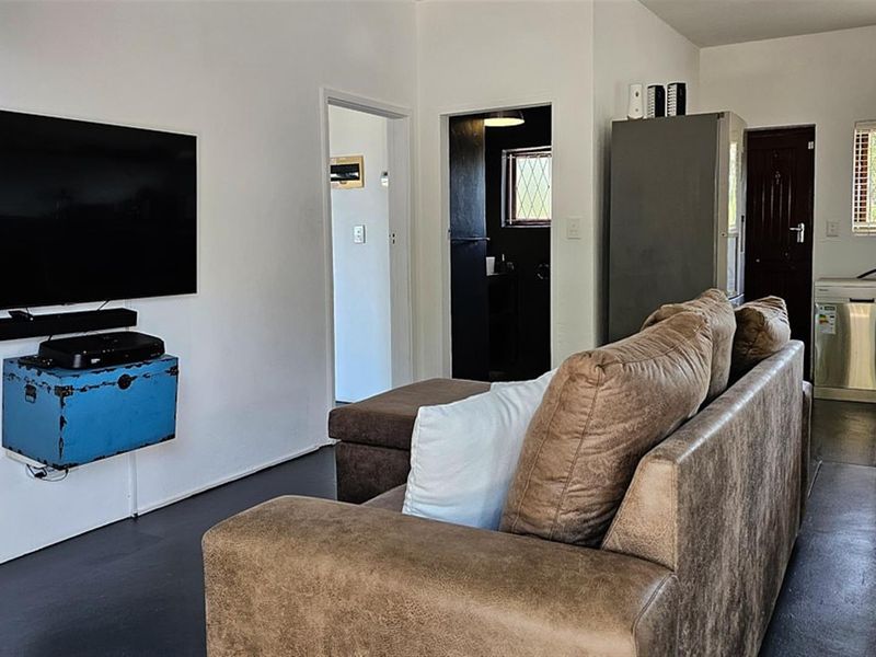 House (4 Apartments) For Sale in Ramsgate, KwaZulu Natal - Photo 3