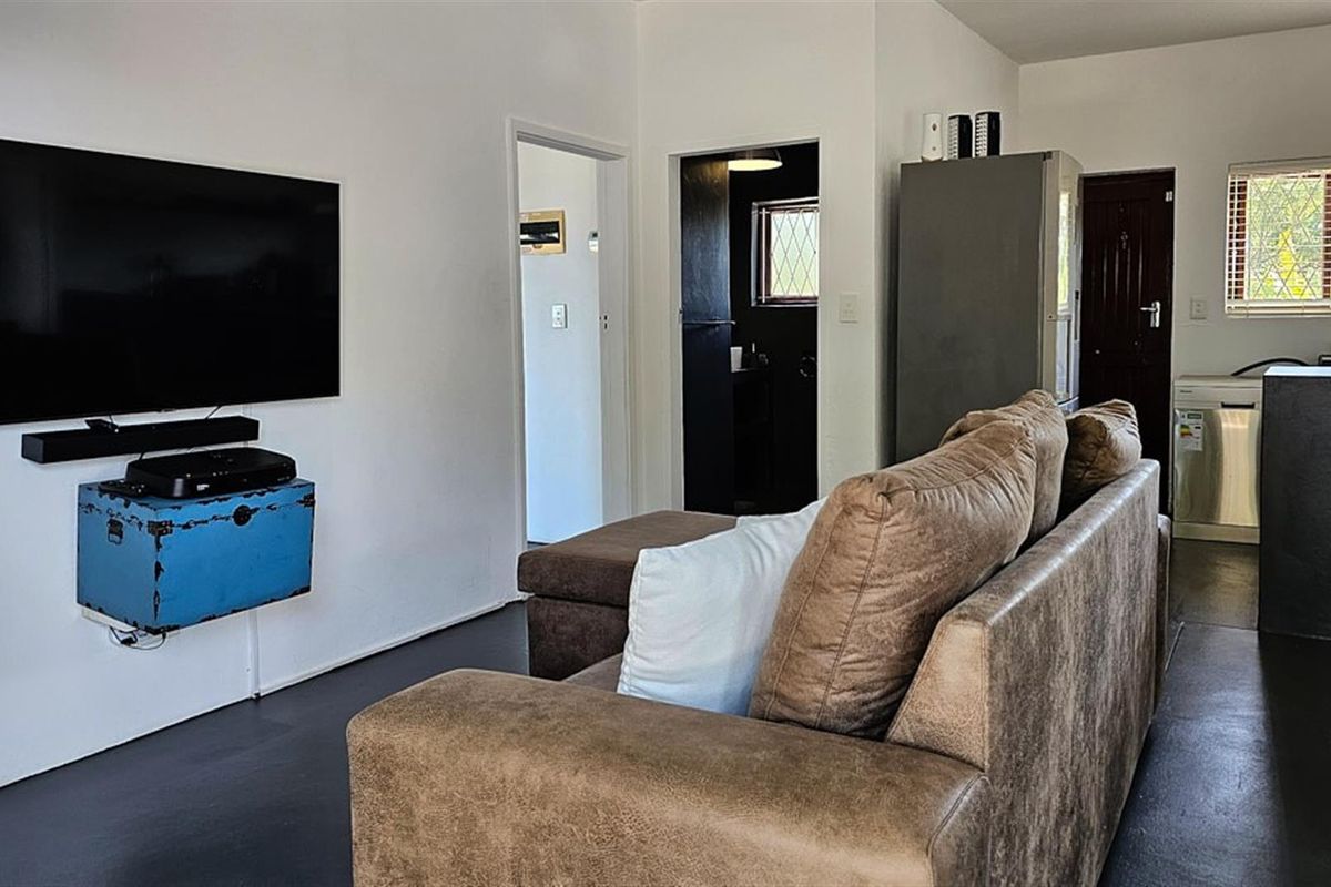 House (4 Apartments) For Sale in Ramsgate, KwaZulu Natal - Photo 3