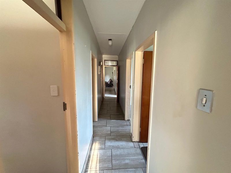 House For Sale in Sunnyridge, Newcastle, KwaZulu Natal - Photo 3